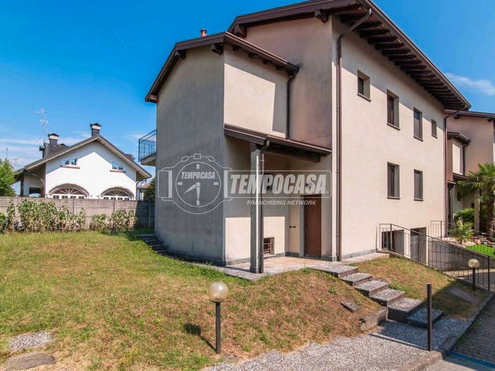 Casa quadrilocale in vendita in Via Giovanni XXIII, Gorla Maggiore