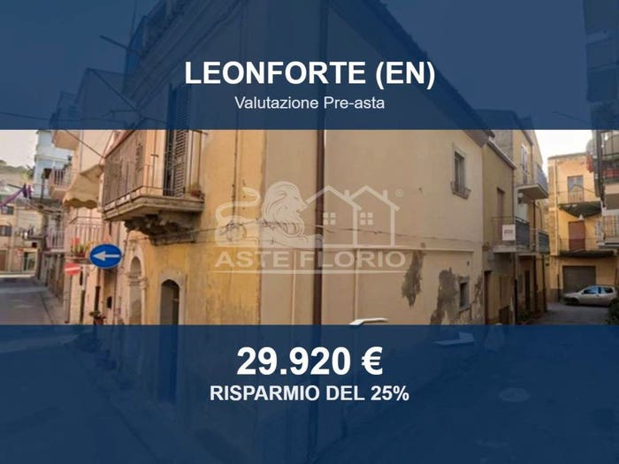 Casa trilocale in vendita in Via Bellaguglia, Leonforte