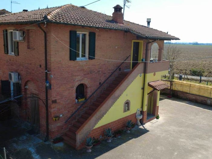 Casa con 6 locali in vendita in Montepulciano