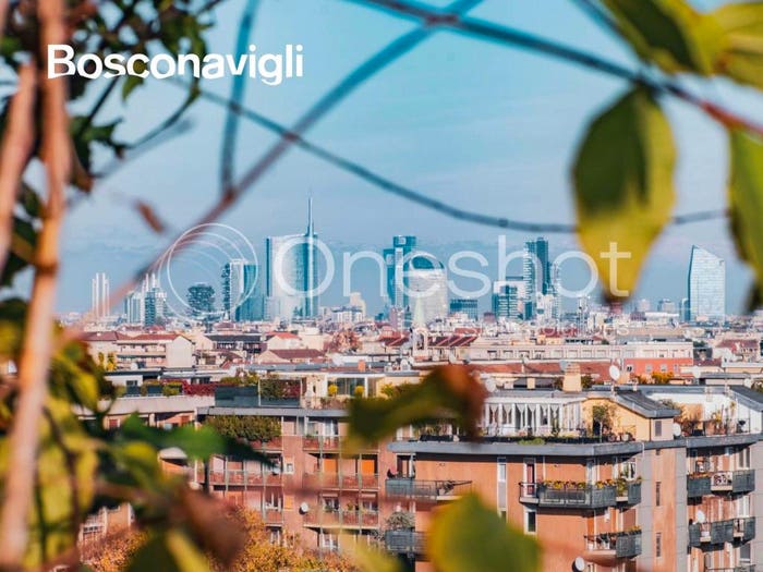 Casa quadrilocale in vendita in Via Tortona, Navigli Darsena, Milano