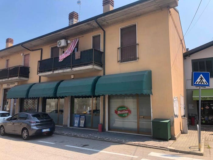 Casa con 6 locali in vendita in Via Trento, Centro, Merlino