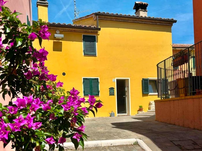 Casa con 5 locali in vendita in Frazione Massignano, Poggio Massignano, Ancona