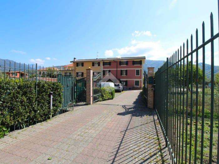 Casa con 6 locali in vendita in Via parma, Caperana, Chiavari