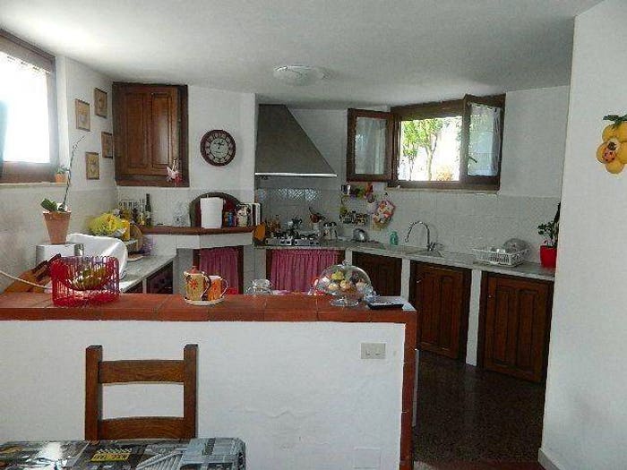 Casa con 6 locali in vendita in Viale Monzoni, Avenza, Carrara