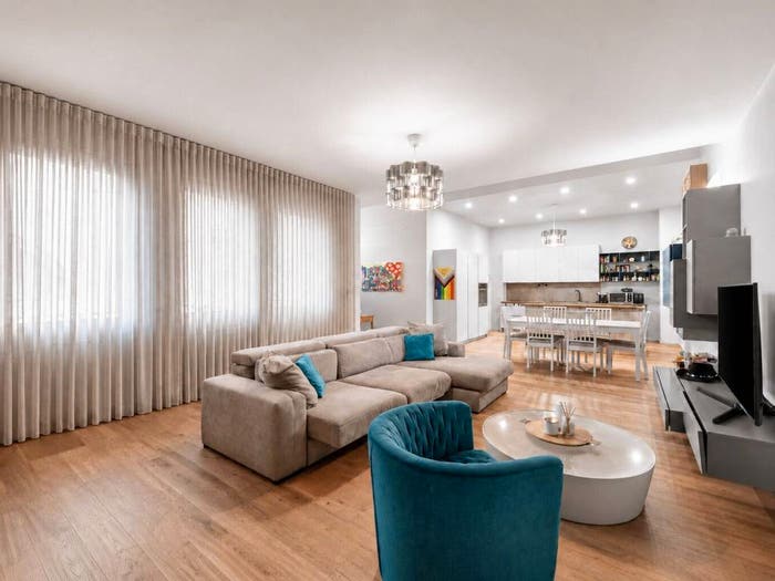 Appartamento quadrilocale in vendita in Via Gian Giacomo Mora, Carrobbio, Milano