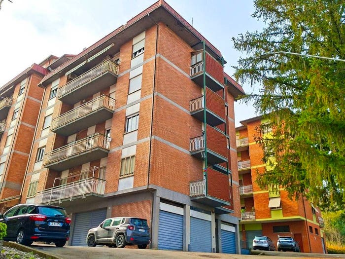 Appartamento con 6 locali in vendita in Via Palmiro Togliatti, Orte Scalo, Orte