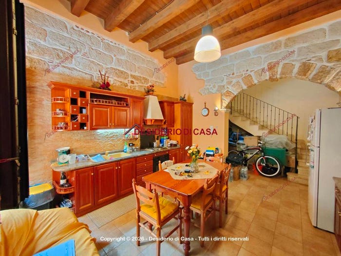 Casa quadrilocale in vendita in Via Caruso, Centro, Cinisi