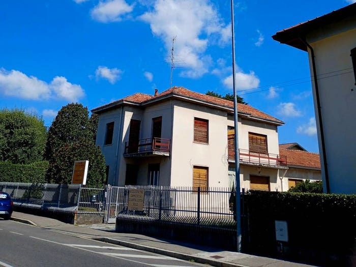Appartamento quadrilocale in vendita in Via Palestro, Vighizzolo Cascina Varenna, Cantù