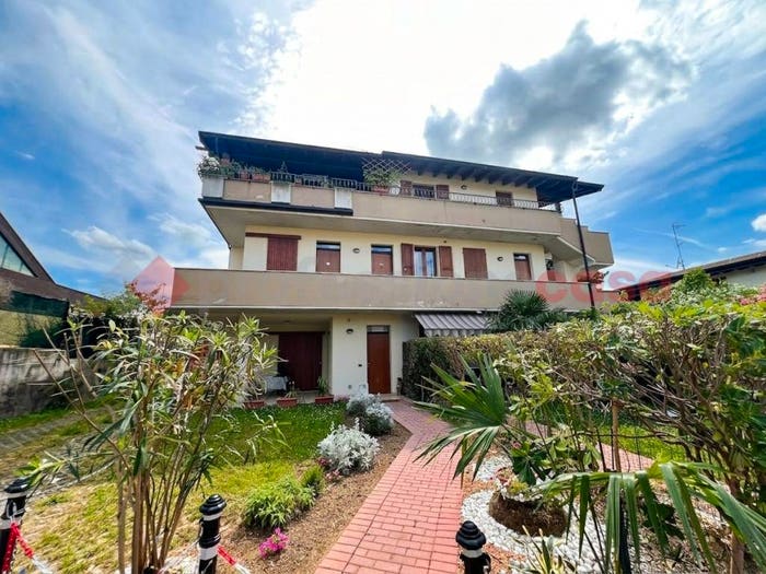 Appartamento bilocale in vendita in VIA GIUSEPPE MOTTA B, Centro Storico, Desenzano del Garda