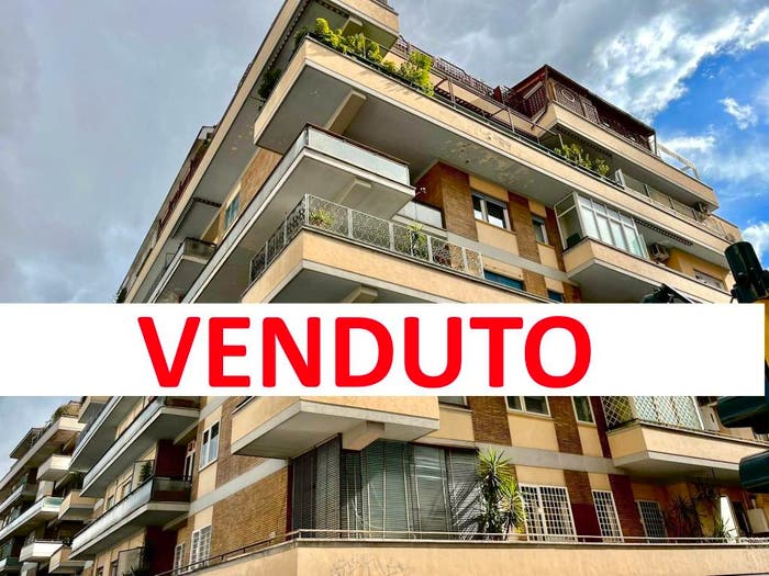 Appartamento quadrilocale in vendita in Via Baldo degli Ubaldi, Valle Aurelia, Roma