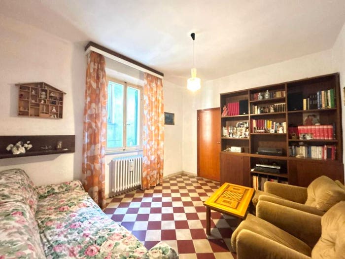 Casa con 6 locali in vendita in Via dei Mille, Centro, Ponsacco