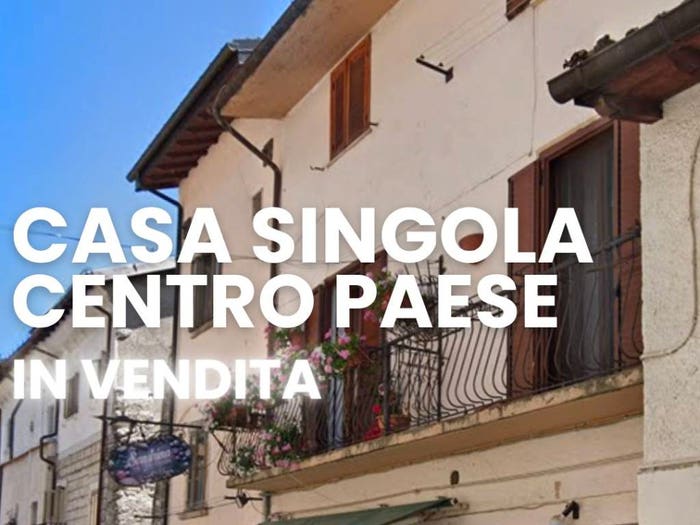 Casa con 5 locali in vendita in Piazza Sant'Antonio, Pescasseroli
