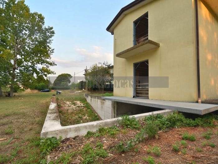 Casa con 6 locali in vendita in Strada Sant'Orfeto, Sant'Orfeto, Perugia