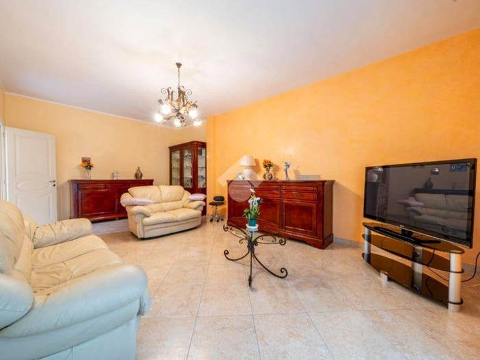 Appartamento trilocale in vendita in Via P Mascagni, Musicisti, Modena