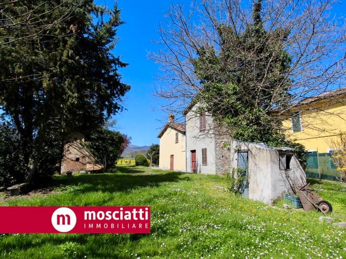 Casa con 5 locali in vendita in Località Cecca, Matelica