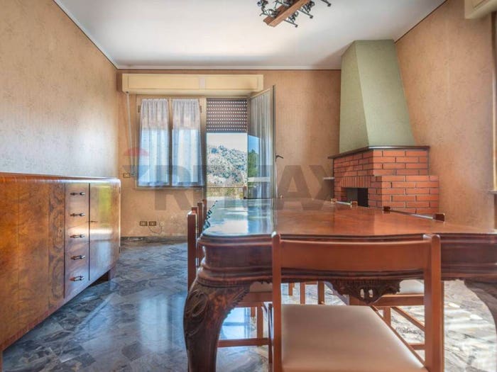 Casa quadrilocale in vendita in Via Romanelli, Centro, Bisenti