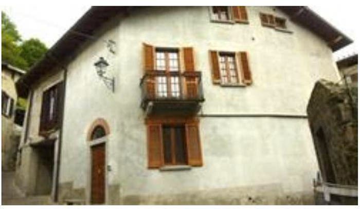 Casa trilocale in vendita in Via Pietro Fioroni, Lasnigo