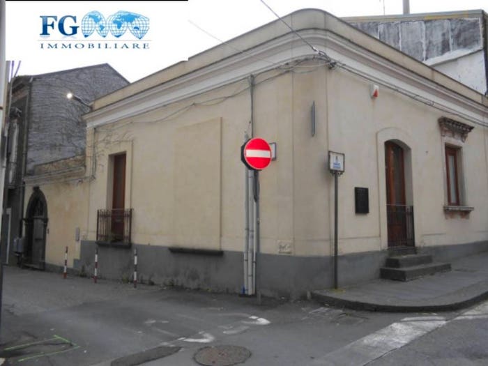 Casa con 5 locali in vendita in Via Giuseppe Garibaldi, Nicolosi