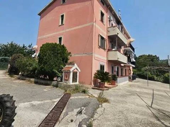 Appartamento quadrilocale in vendita in Strada P Viale Vincenzo Gattoleo, Pontegrande Sant'Elia, Catanzaro