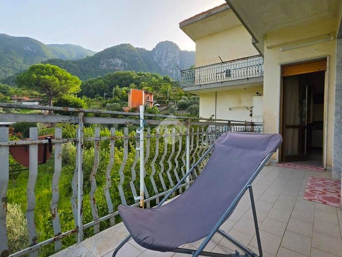 Appartamento con 5 locali in vendita in Via Pietrastornina, Pannarano