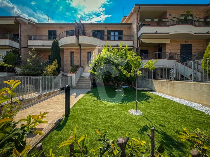Casa quadrilocale in vendita in Maiolati Spontini