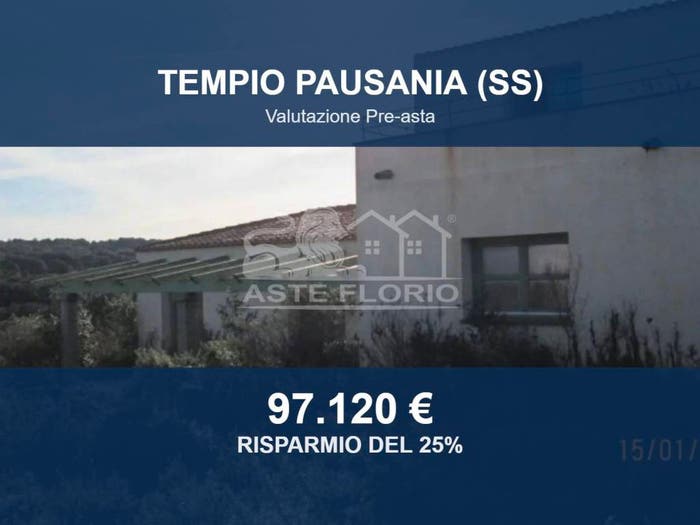 Casa con 6 locali in vendita in Località Lu Sarroni snc, Bassacutena, Tempio Pausania