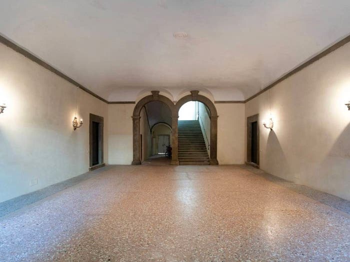 Appartamento quadrilocale in vendita in Via Fatinelli, Piazza Anfiteatro Torre Guinigi, Lucca