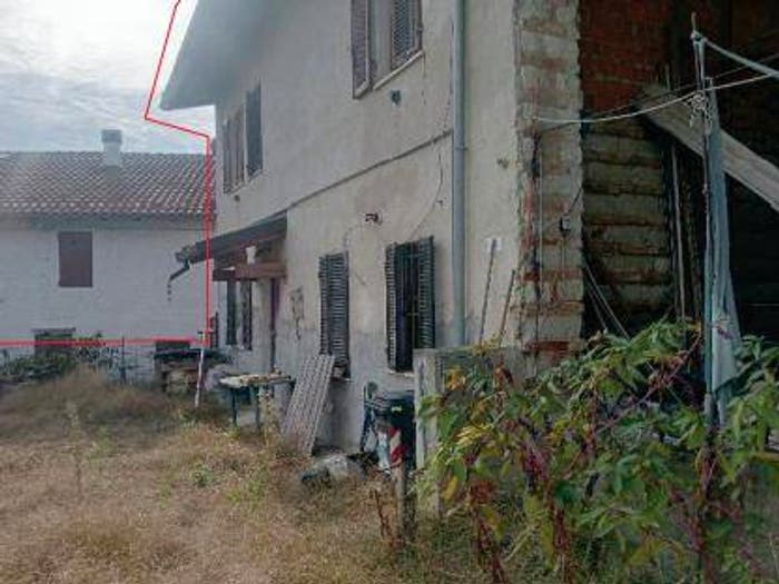 Casa con 5 locali in vendita in Vicolo Serrone Snc, Centro, Camino