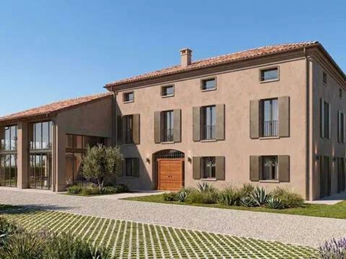 Casa con 6 locali in vendita in Via Emilia Est, Parola, Fidenza