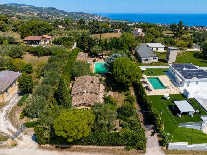 Casa con 6 locali in vendita in Contrada Foce Asola, Civitanova Nord San Gabriele Fontespina, Civitanova Marche