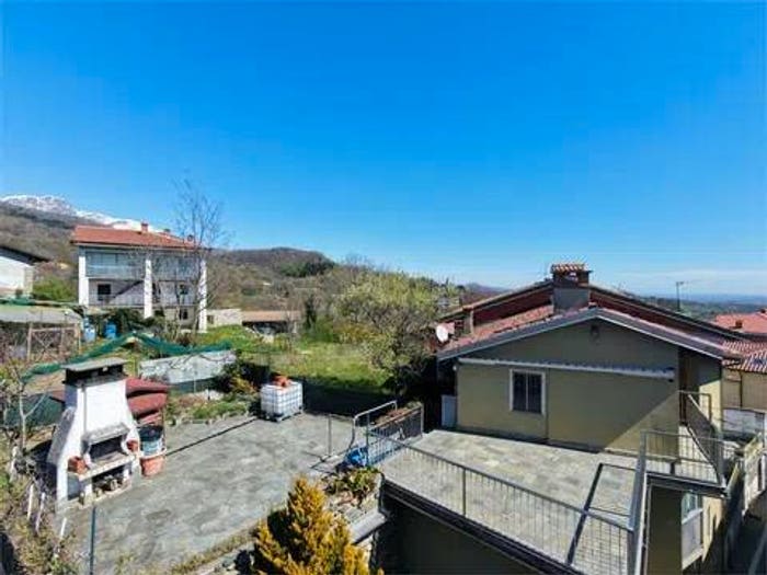 Casa con 6 locali in vendita in Centro, Netro