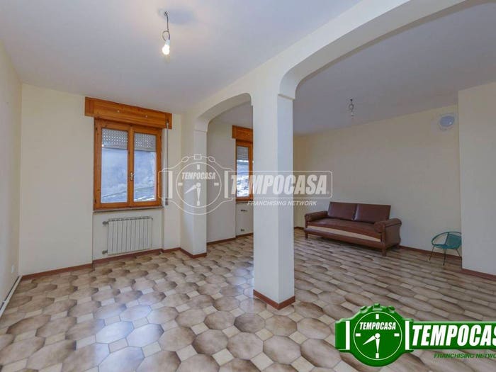 Appartamento trilocale in vendita in Via Trento, San Giovanni San Bernardino, Bettola