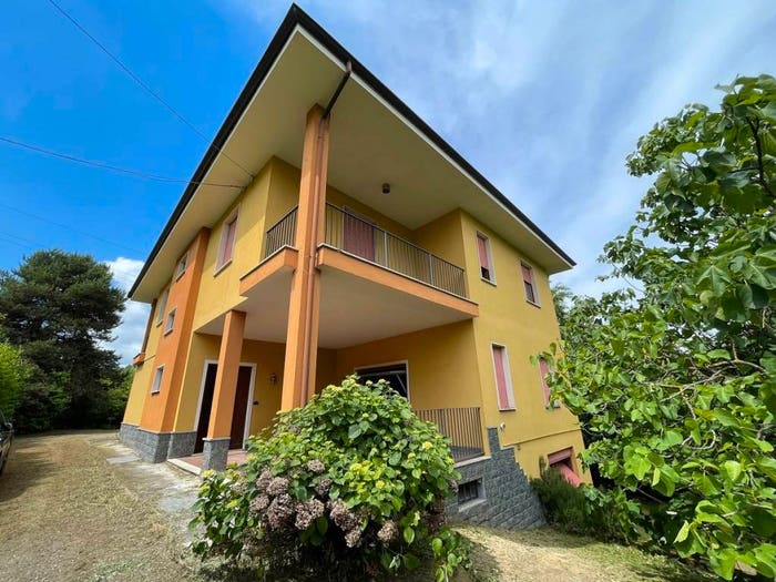 Casa con 6 locali in vendita in Regione Branda, Cassinasco