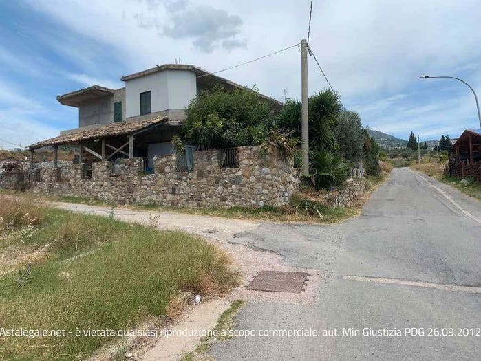 Appartamento con 6 locali in vendita in Contrada Cutunizza, Roccella Ionica
