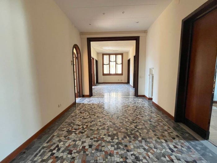 Appartamento con 6 locali in vendita in Piazza della Libertà, Libertà Savonarola, Firenze