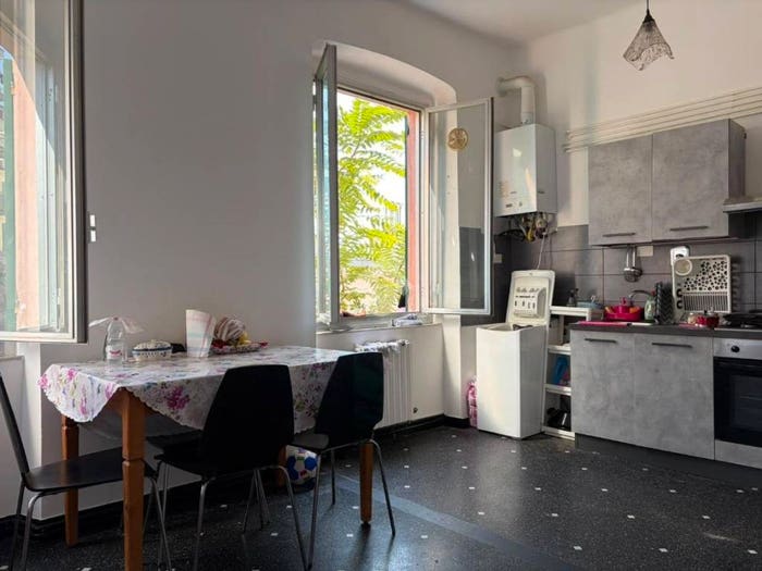 Appartamento trilocale in vendita in Salita degli angeli, Dinegro, Genova