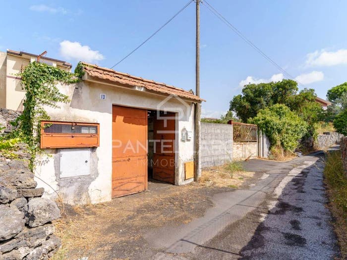 Appartamento quadrilocale in vendita in Via delle Mandre, Centro, Mascalucia