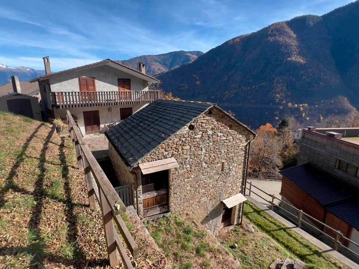 Casa bilocale in vendita in Via Foppa, Rasura