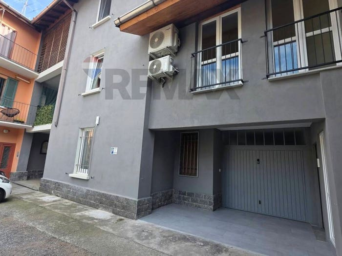 Appartamento trilocale in vendita in Piazza Dante, Lonate Ceppino