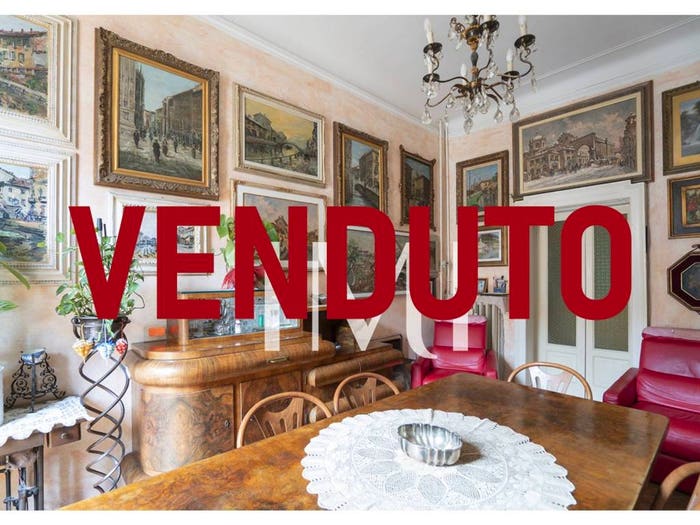 Appartamento trilocale in vendita in Via Luigi Settembrini, Centrale, Milano