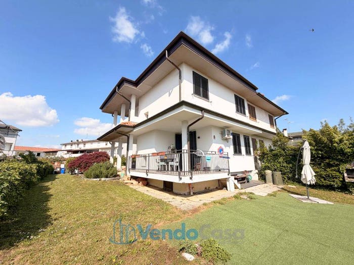 Casa con 6 locali in vendita in Via Giacomo Matteotti, Giovenzano, Vellezzo Bellini