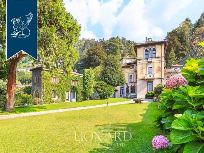 Casa con 6 locali in vendita in Faggeto Lario