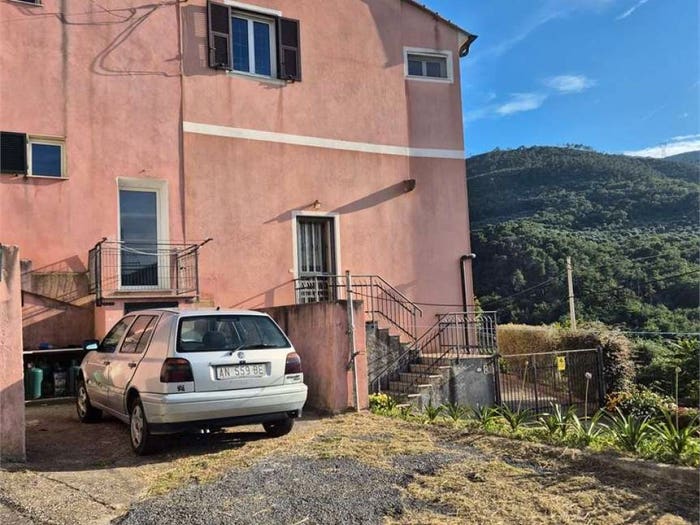 Appartamento quadrilocale in vendita in via della costa, San Fedele Lusignano, Albenga