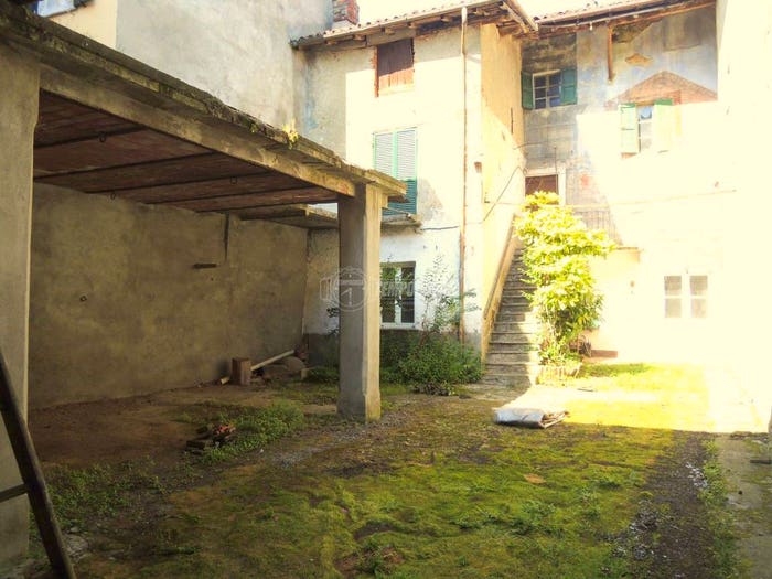 Casa con 6 locali in vendita in Via Paravidini, Centro, Rocca Grimalda