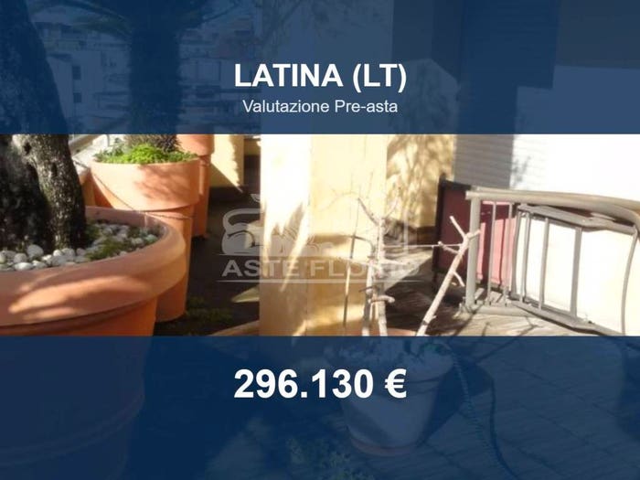 Appartamento con 5 locali in vendita in Via Verdi A, Centro Centro Storico Nicolosi, Latina