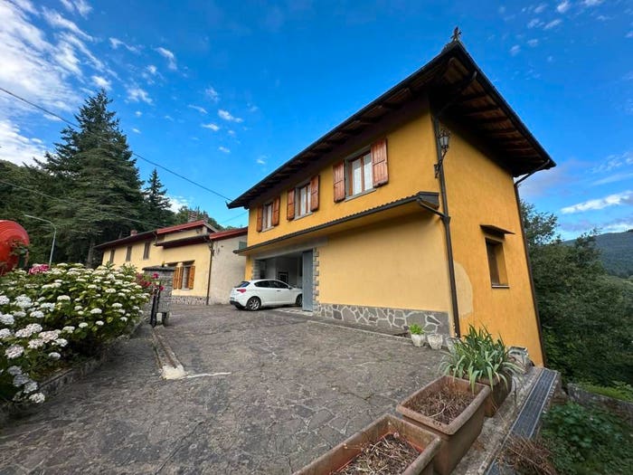 Casa con 6 locali in vendita in Via Toscana, Castiglione dei Pepoli