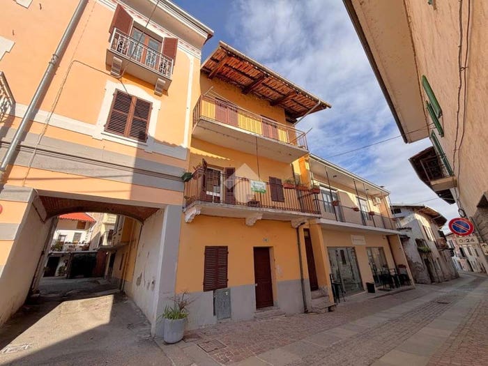 Casa bilocale in vendita in VIA UMBERTO I, Colleretto Giacosa
