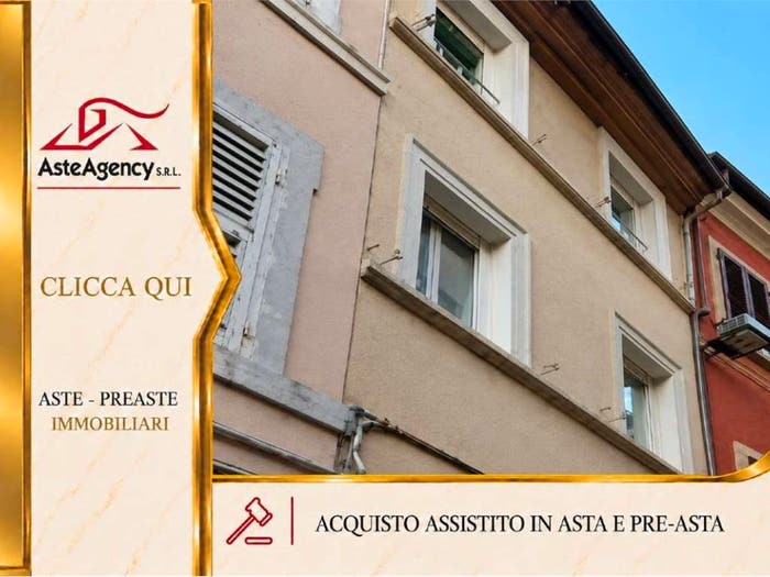 Appartamento con 6 locali in vendita in Via Roma, Centro, Montefano