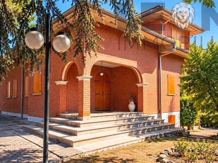 Casa con 6 locali in vendita in Centro, Castelvetro di Modena