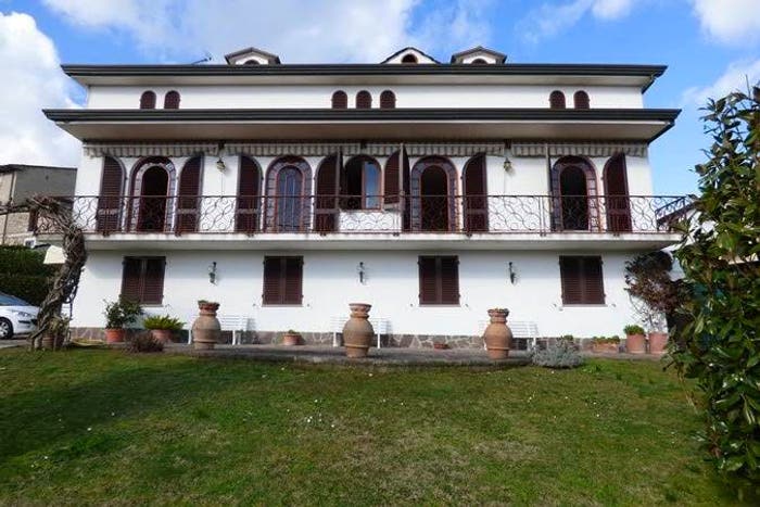 Casa con 6 locali in vendita in Colle di Compito Castelvecchio, Capannori